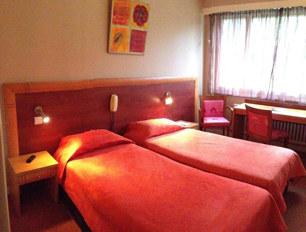 Hotel Le Jura ดีวอน-เล-แบ็ง ห้อง รูปภาพ