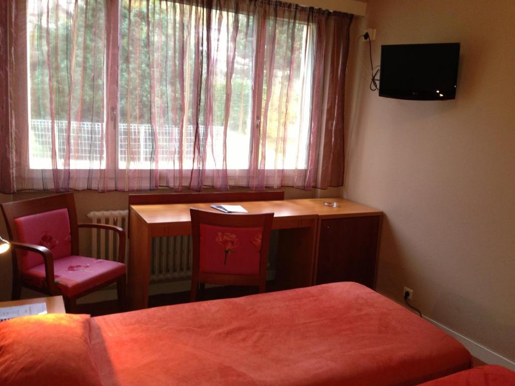 Hotel Le Jura ดีวอน-เล-แบ็ง ห้อง รูปภาพ